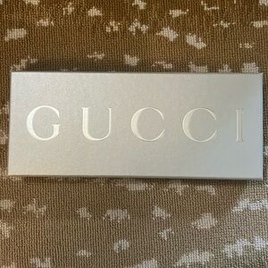 Gucci box. Silver on silver , rectangular.